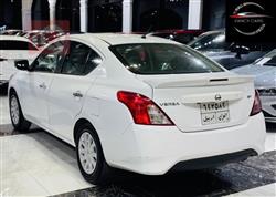 نيسان فيرسا